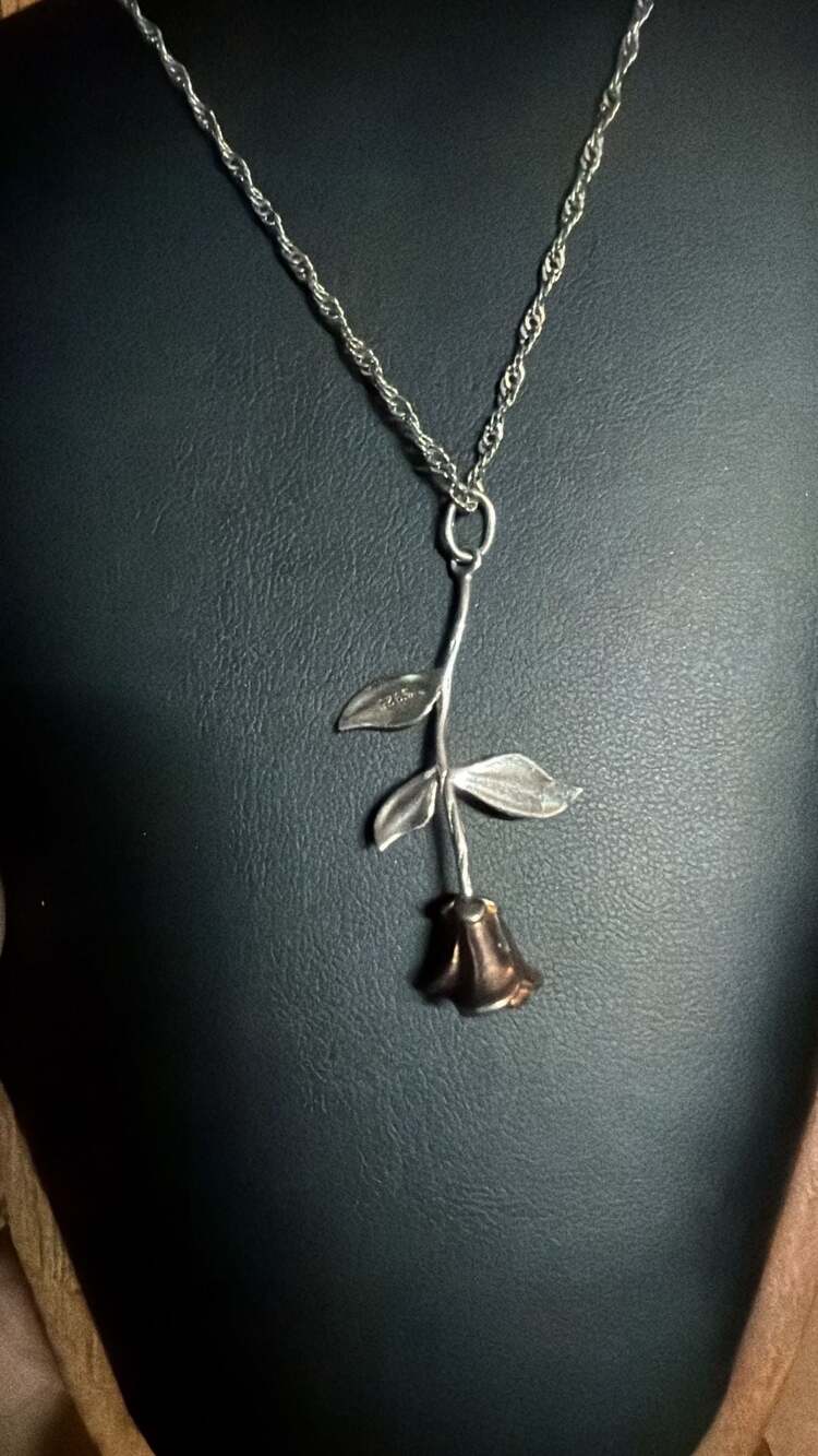 925 Sterling Silver Rose Flower Stem Pendant Necklace